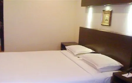 Hotel Woodbridge Grand